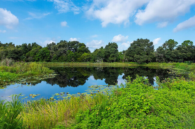 Villas at Lake Smart Apartments in Winter Haven, FL - Building Photo - Building Photo