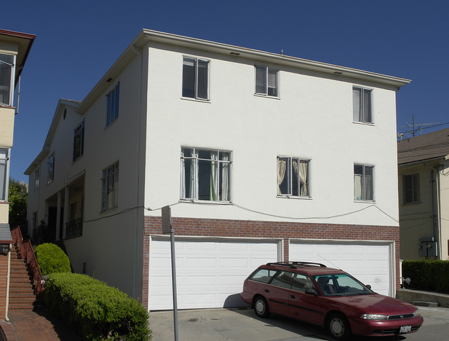 523-525 Athol Ave in Oakland, CA - Building Photo - Building Photo