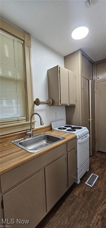 property at 435 3rd St
