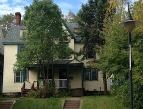 1207 E 4th St in Duluth, MN - Foto de edificio - Building Photo