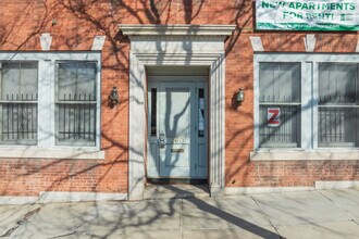 260 College St in Burlington, VT - Foto de edificio - Building Photo