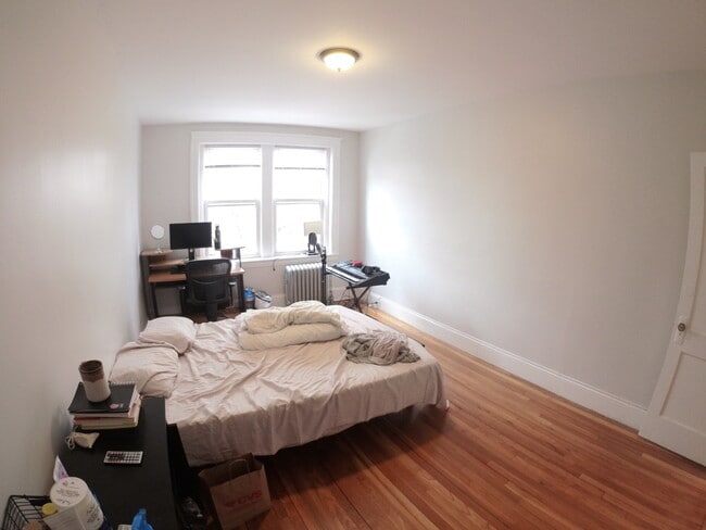 241 Freeman St, Unit 6 in Brookline, MA - Foto de edificio - Building Photo