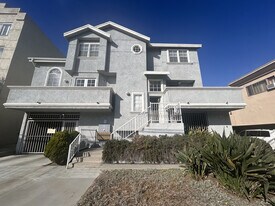 Heart of Mar Vista in Los Angeles, CA - Building Photo