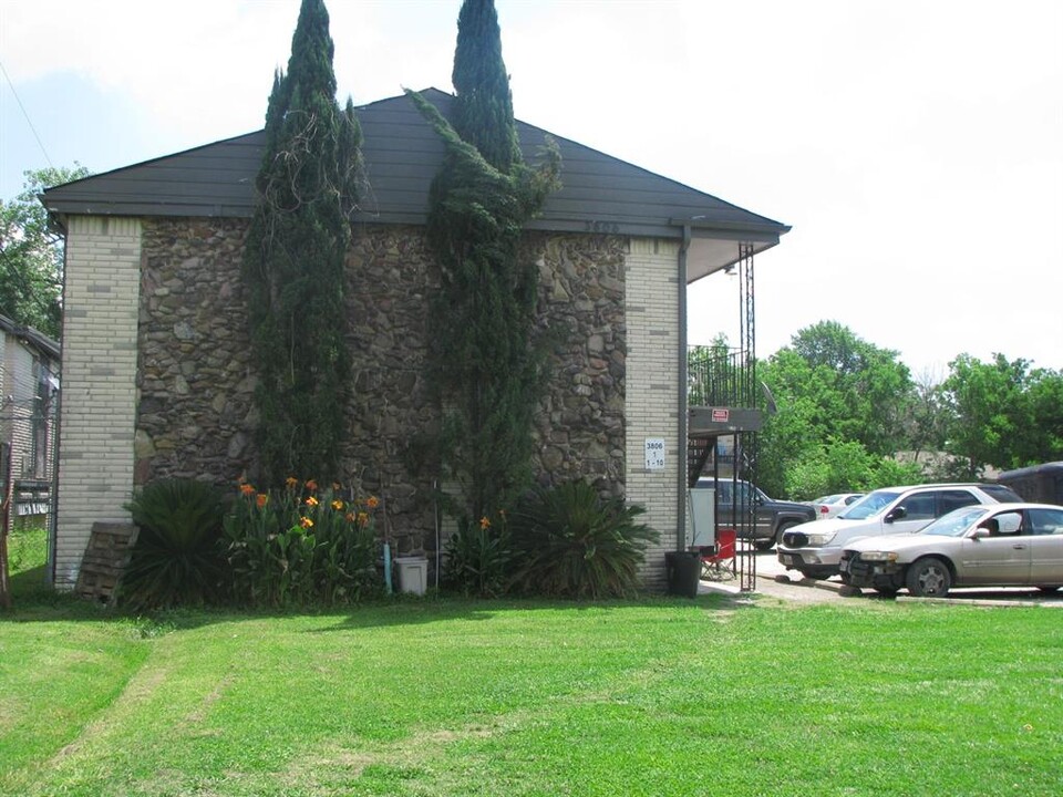 3812 Wipprecht St in Houston, TX - Building Photo