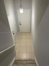 2334 Grand Central Pkwy in Orlando, FL - Building Photo - Building Photo