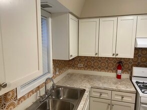 6742 W 63rd St in Chicago, IL - Building Photo - Building Photo