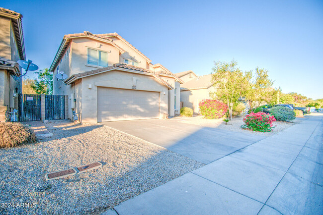 2850 W Peggy Dr in San Tan Valley, AZ - Foto de edificio - Building Photo