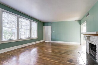 418 Branard St in Houston, TX - Building Photo - Building Photo