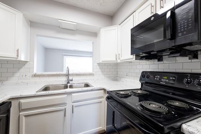Country Lake Townhomes