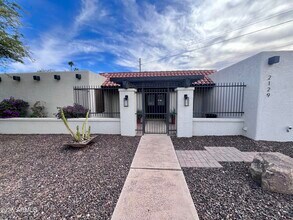2129 E Huntington Dr in Tempe, AZ - Building Photo - Building Photo