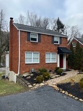 39 Forest Ave in Greensburg, PA - Foto de edificio - Building Photo