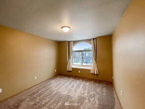 2104 Yellowstone St-Unit -A in Ellensburg, WA - Building Photo - Building Photo