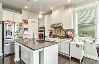 18617 45th Dr SE in Bothell, WA - Building Photo - Building Photo