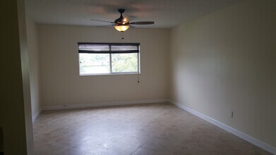 3610 N 56th Ave in Hollywood, FL - Foto de edificio - Building Photo