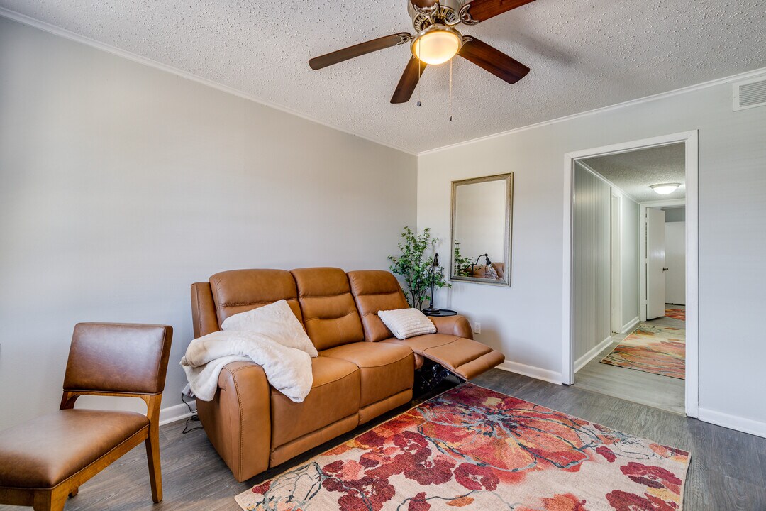 129 Ridgedale Dr, Unit 3 in West Monroe, LA - Foto de edificio