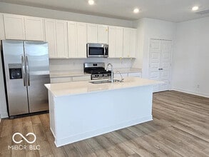 1775 Trinity Ln in Westfield, IN - Building Photo - Building Photo