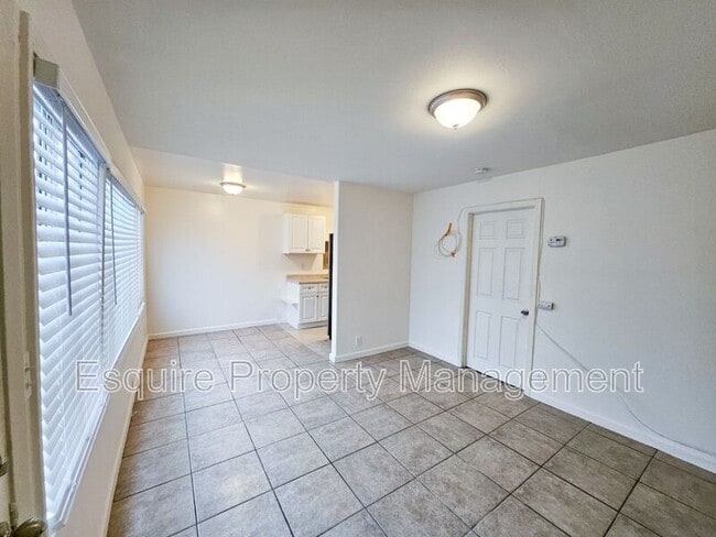 11119 Rosal Ln in Ventura, CA - Building Photo - Building Photo