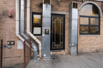 601 Flushing Ave in Brooklyn, NY - Building Photo - Building Photo