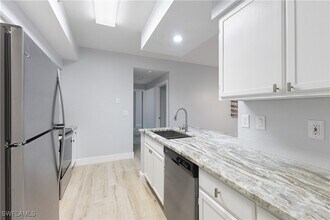 4620 St Croix Ln in Naples, FL - Foto de edificio - Building Photo