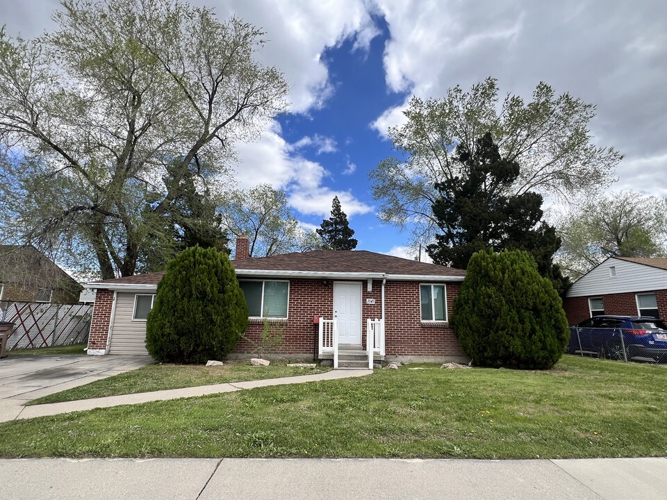 1145 Montgomery St W in Salt Lake City, UT - Foto de edificio