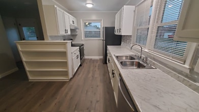 330 Fager Dr in Haysville, KS - Building Photo - Building Photo