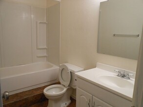 822 10th St in Imperial Beach, CA - Building Photo - Building Photo