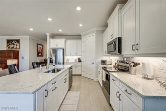 415 Polihale Wy in Naples, FL - Building Photo - Building Photo