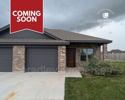 1007 Sparrow Cove in Troy, TX - Building Photo