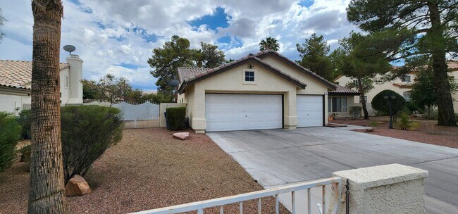 965 E Eldorado Ln in Las Vegas, NV - Building Photo - Building Photo