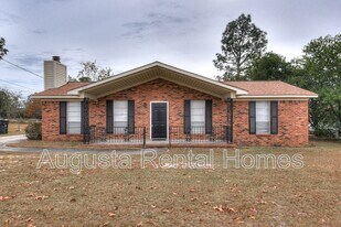 3859 Fairington Dr in Hephzibah, GA - Building Photo