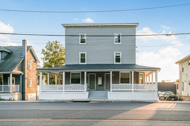 10876 York Rd, Unit 4