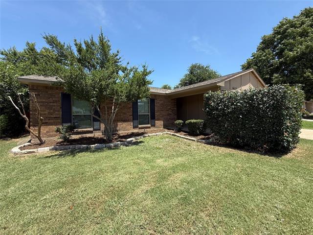 property at 615 Wandering Way Dr