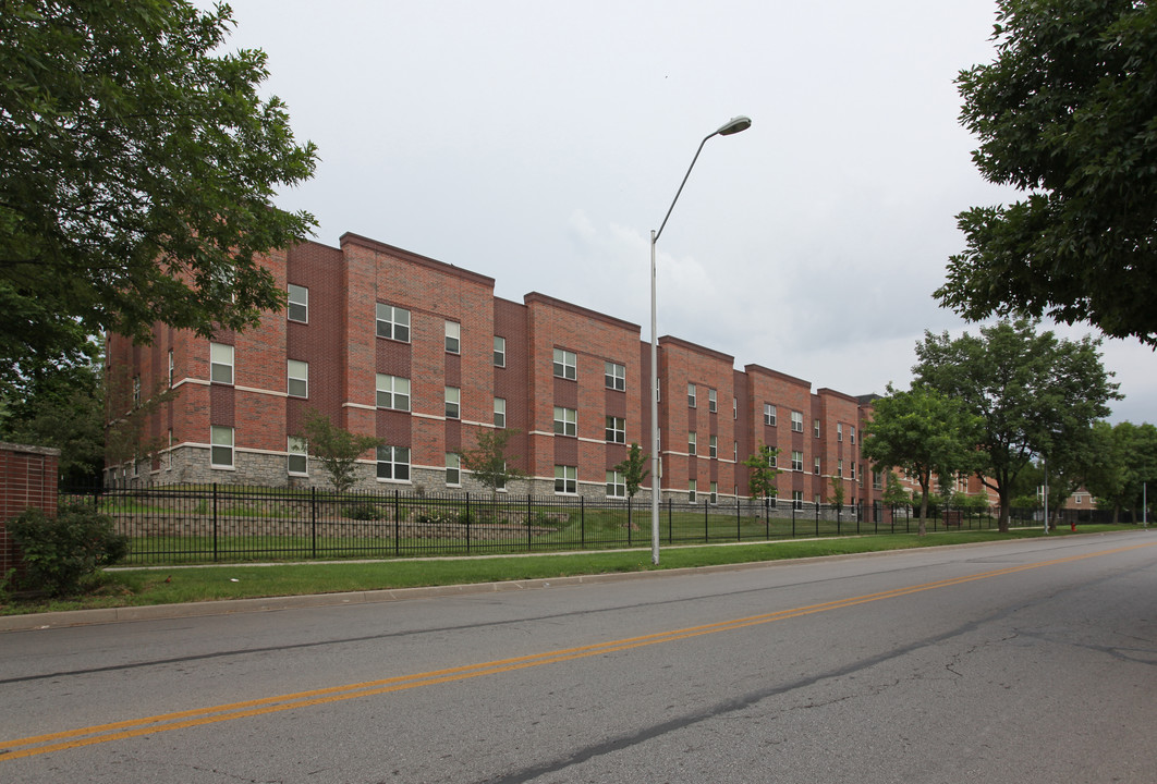 D.A. Holmes Senior Apartments in Kansas City, MO - Building Photo