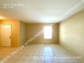 7042 Glen Mist in San Antonio, TX - Building Photo - Building Photo