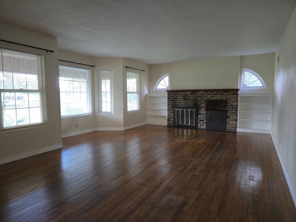 3203 W Baker St in Plant City, FL - Building Photo