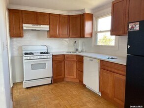 529 E Chester St in Long Beach, NY - Foto de edificio - Building Photo