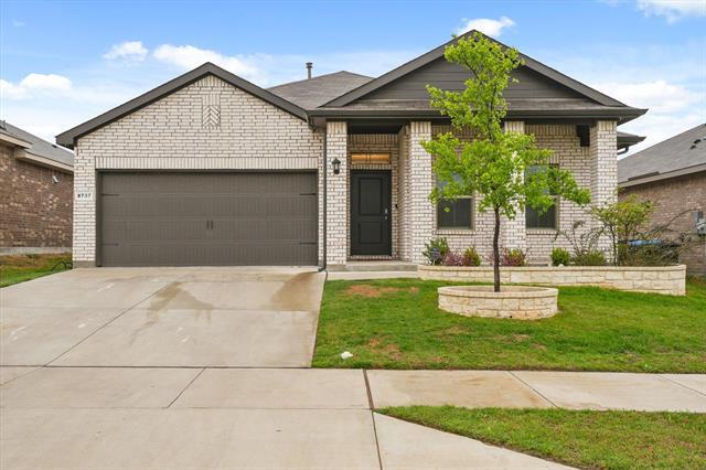 8737 Wildwest Dr in Fort Worth, TX - Building Photo