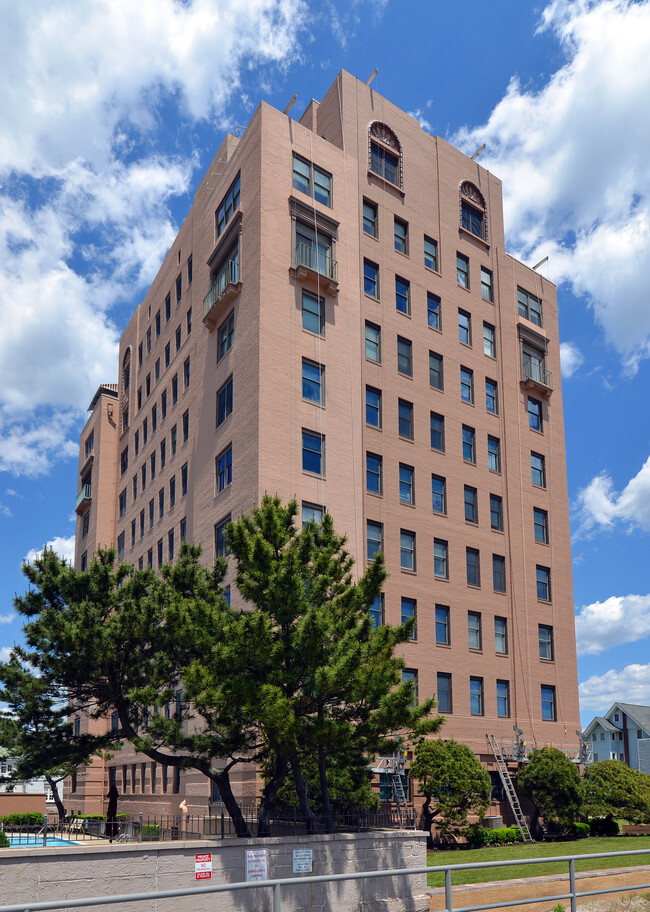 The Oxford in Ventnor City, NJ - Foto de edificio - Building Photo