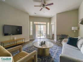 18101 Point Lookout Dr in Houston, TX - Building Photo