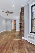 209 E 25th St in New York, NY - Building Photo - Building Photo
