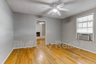 2567 Madison Ave in Memphis, TN - Building Photo - Building Photo