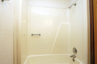 Palm Place in Sarasota, FL - Building Photo - Interior Photo