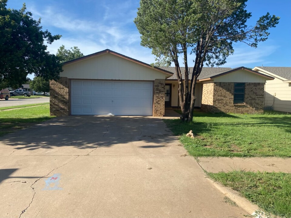 6514 22nd Pl in Lubbock, TX - Building Photo