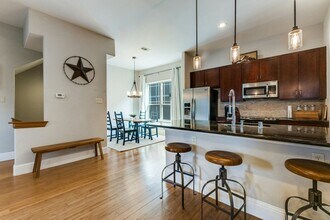 5914 Hudson St in Dallas, TX - Building Photo - Building Photo