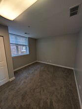 7534 N Claremont Ave in Chicago, IL - Foto de edificio - Building Photo