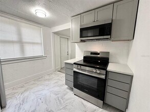 4736 20th St N in St. Petersburg, FL - Building Photo - Building Photo