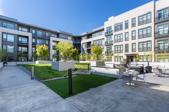 Residences at Capitol View in Nashville, TN - Foto de edificio - Building Photo