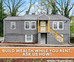 5799 Redan Rd in Stone Mountain, GA - Building Photo