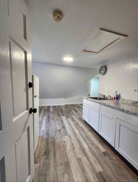 101 Goddard Ave, Unit 3 in Bridgeport, CT - Building Photo