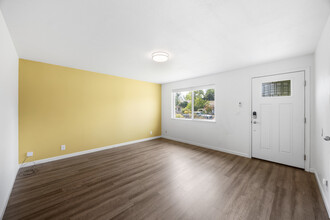 734 SW K St in Grants Pass, OR - Building Photo - Building Photo